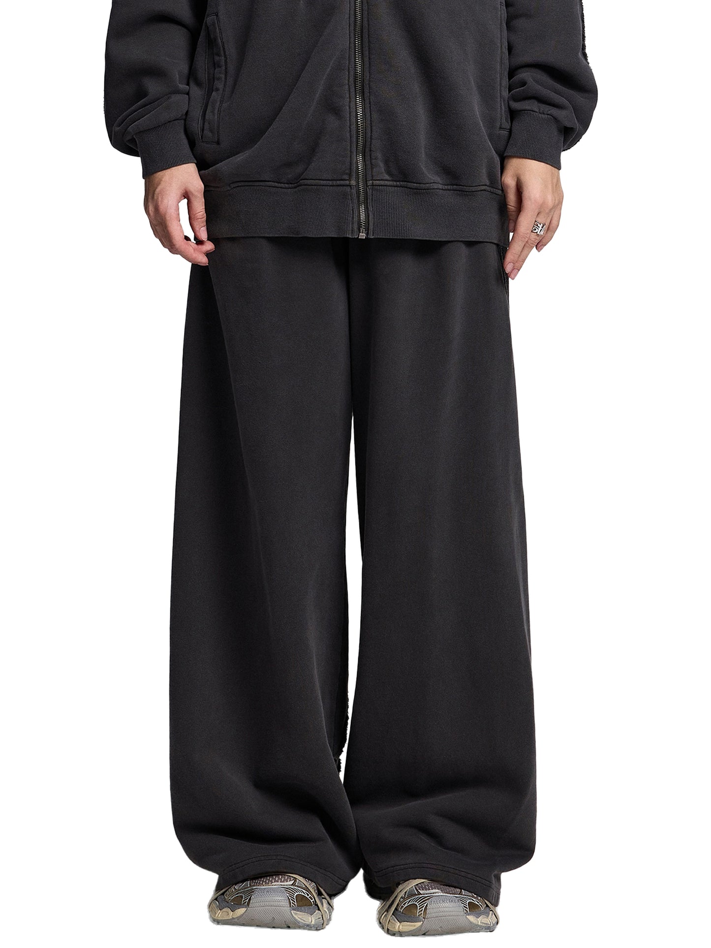 Snow Washed Tape Raw Edge Sweatpant